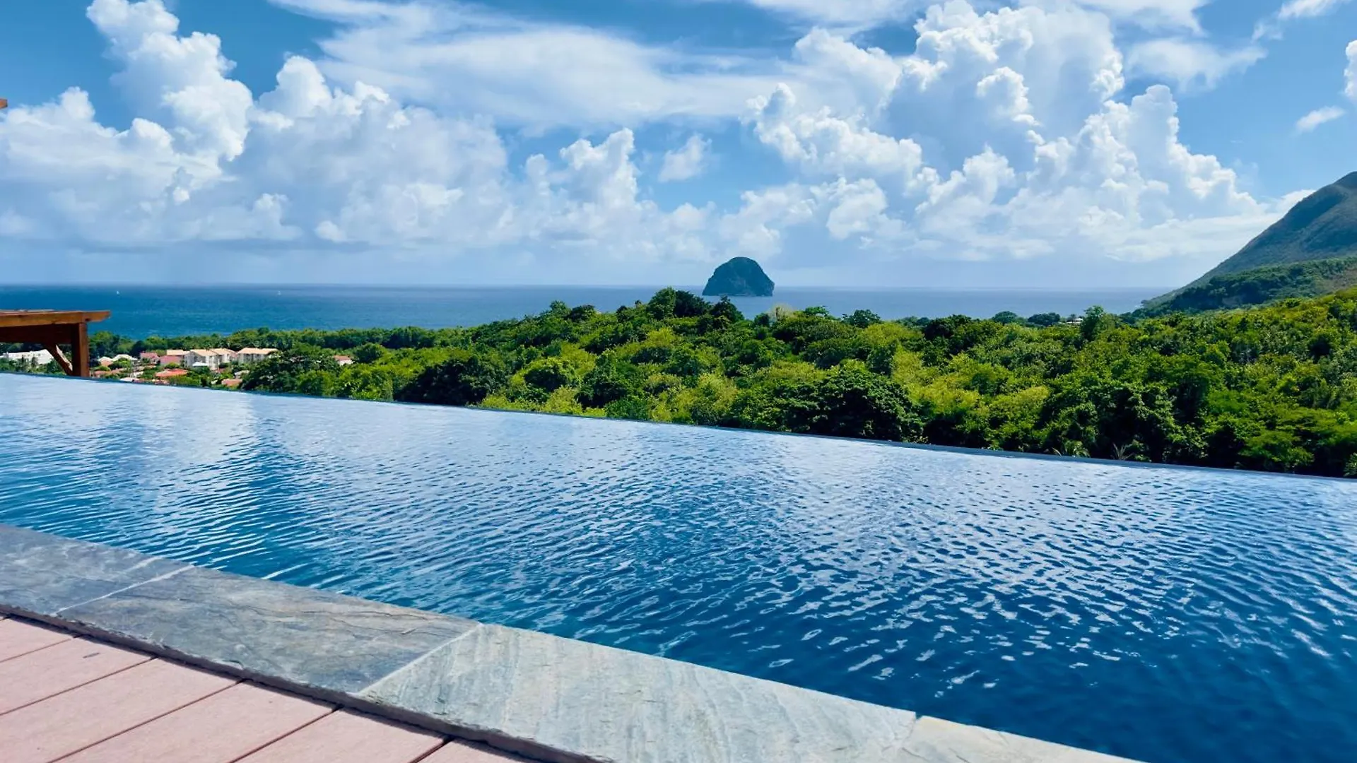Villa Sky 4 Chambres - Vue Sur Le Diamant Morne Blanc
